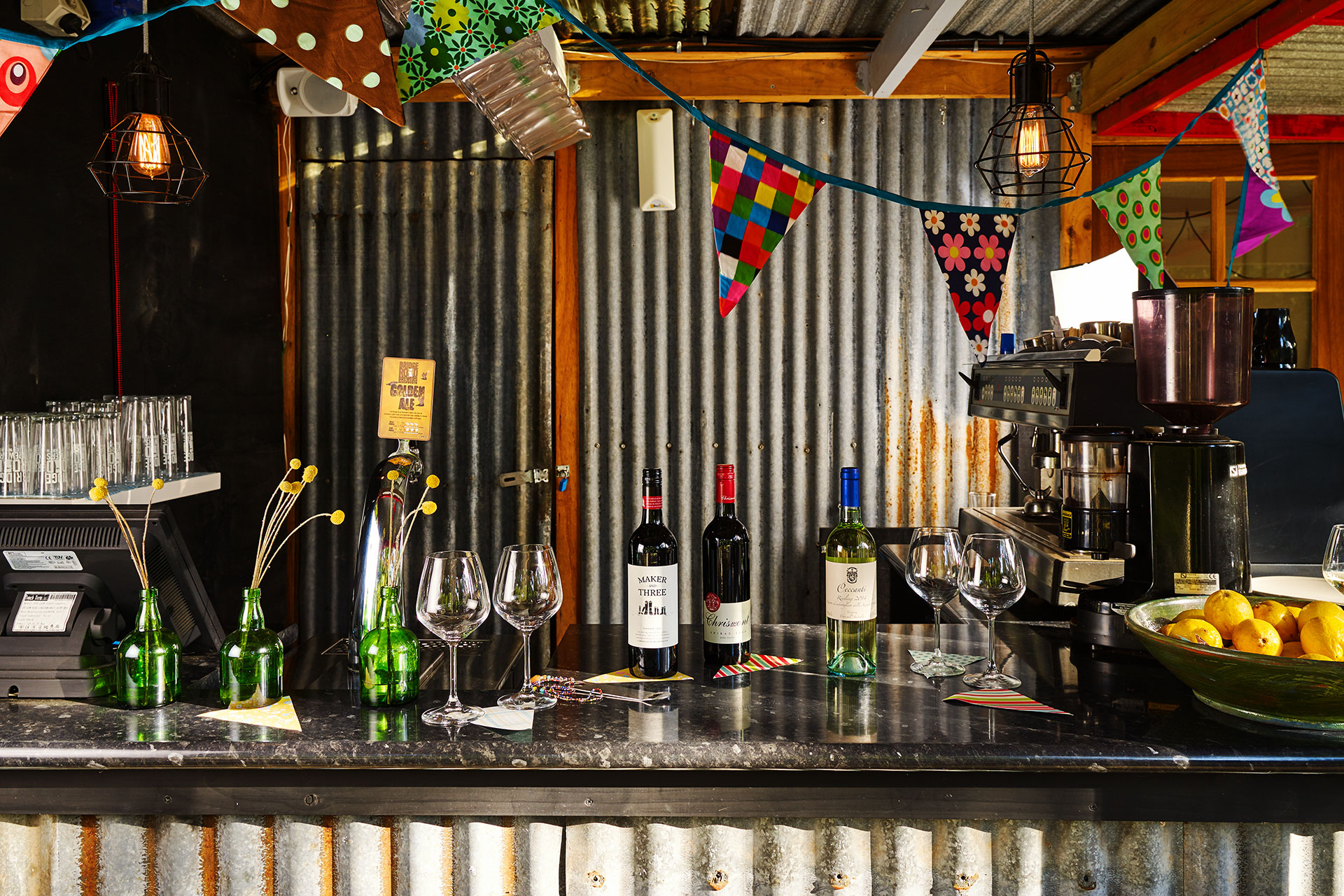 Pop-up Bar